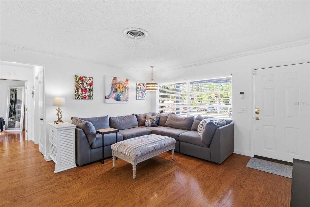 2039 Pine Ridge Dr - Photo 7 of 35