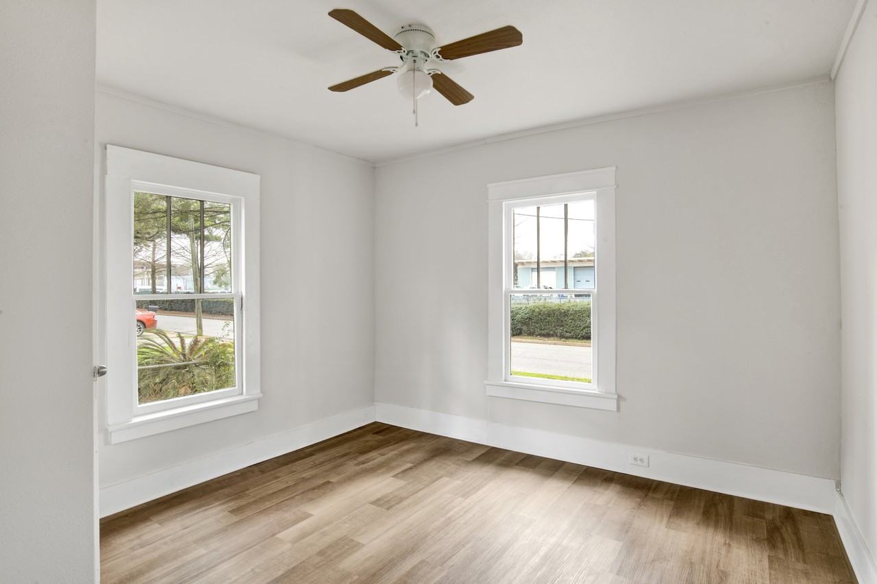 1009 Miami St #1 - Photo 6 of 10