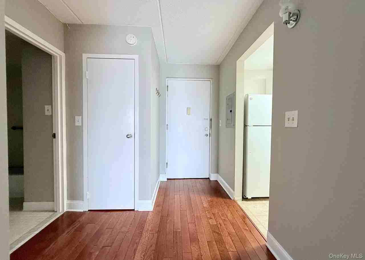 123 Mamaroneck Ave Apt 618 #618 - Photo 3 of 28