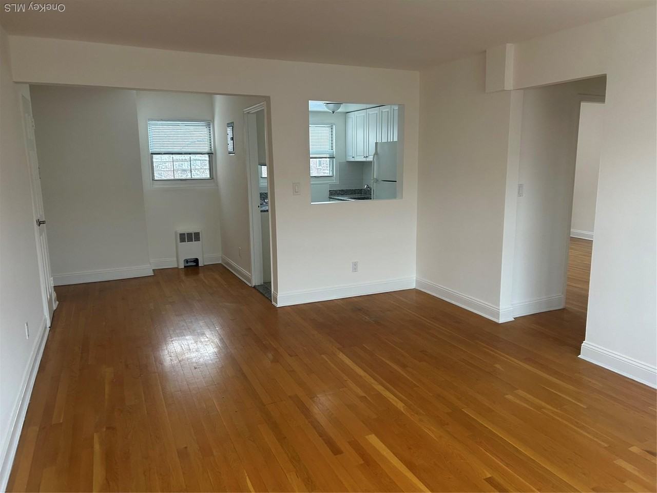 15 Schenck Ave Apt 3e #3E - Photo 4 of 17