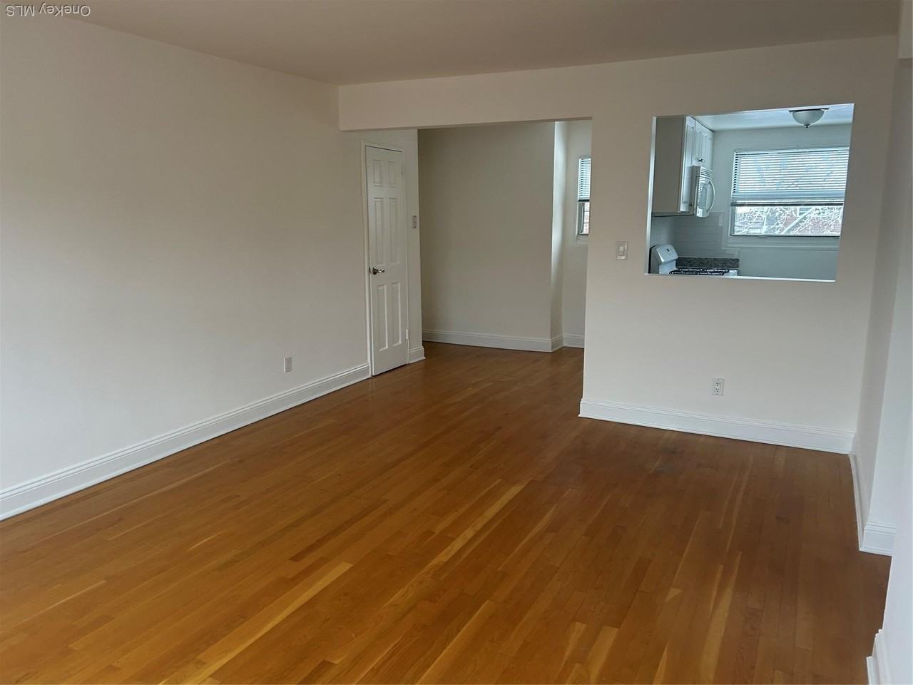 15 Schenck Ave Apt 3e #3E - Photo 6 of 17