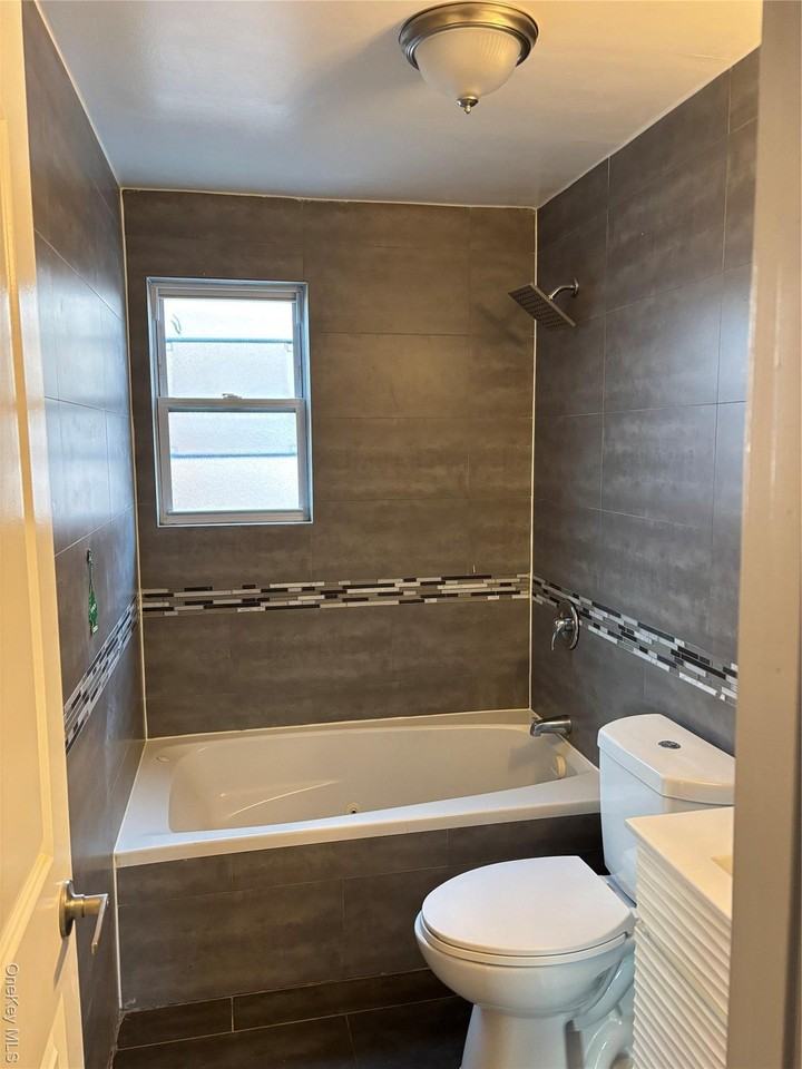 4326 Wilder Ave - Photo 3 of 7