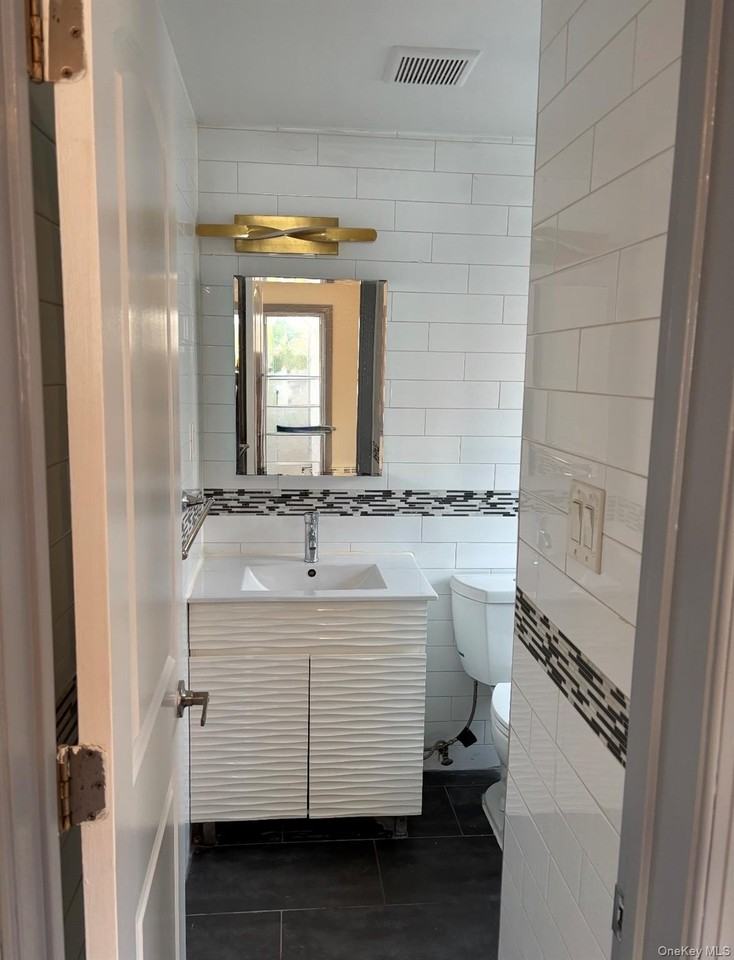 4326 Wilder Ave - Photo 4 of 7