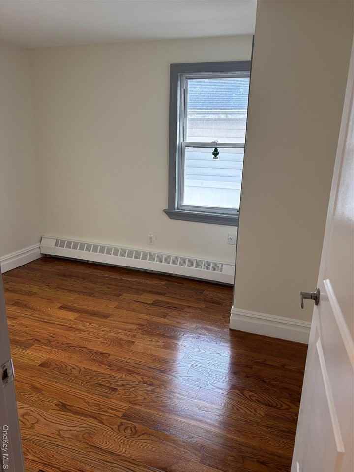 4326 Wilder Ave - Photo 5 of 7