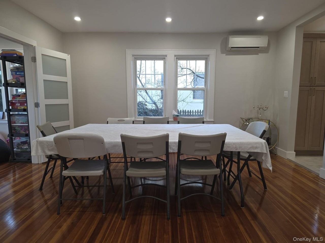 325 Pacific Ave - Photo 4 of 16