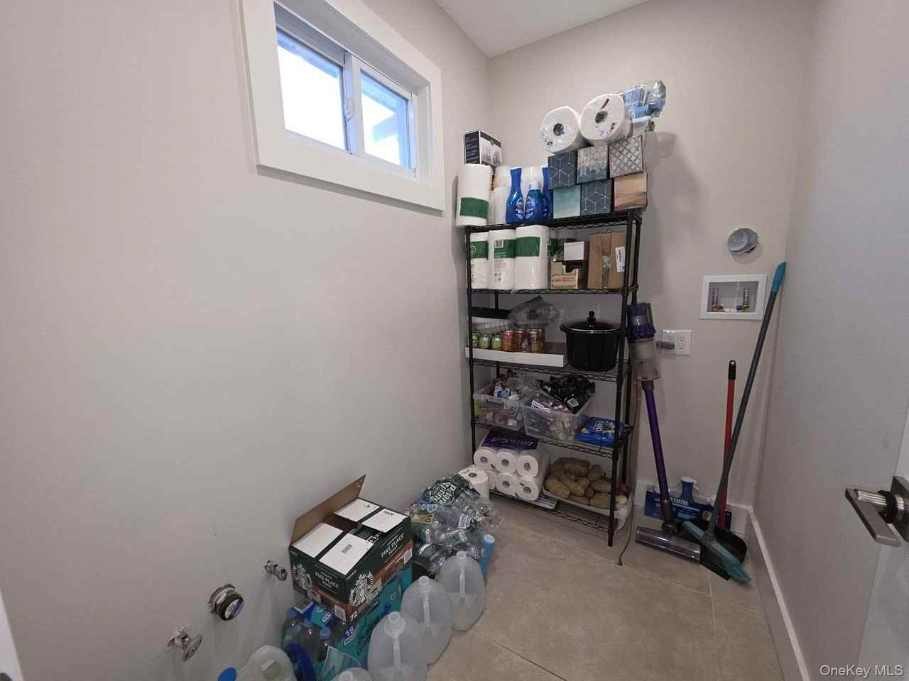 325 Pacific Ave - Photo 7 of 16