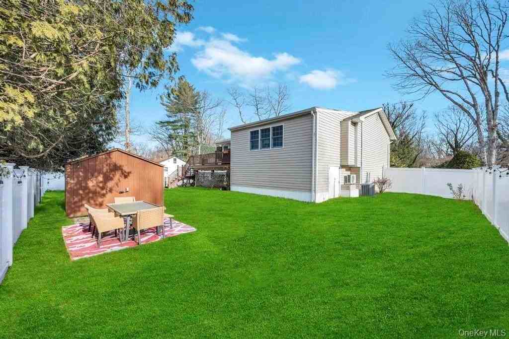 62 Forest Ave - Photo 4 of 30