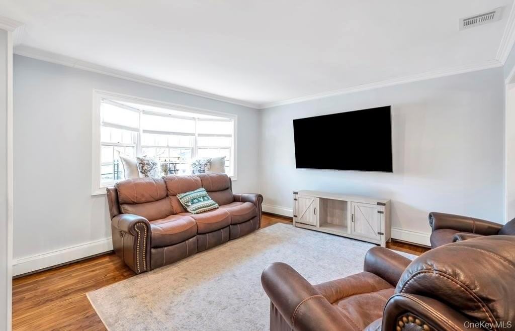 62 Forest Ave - Photo 6 of 30