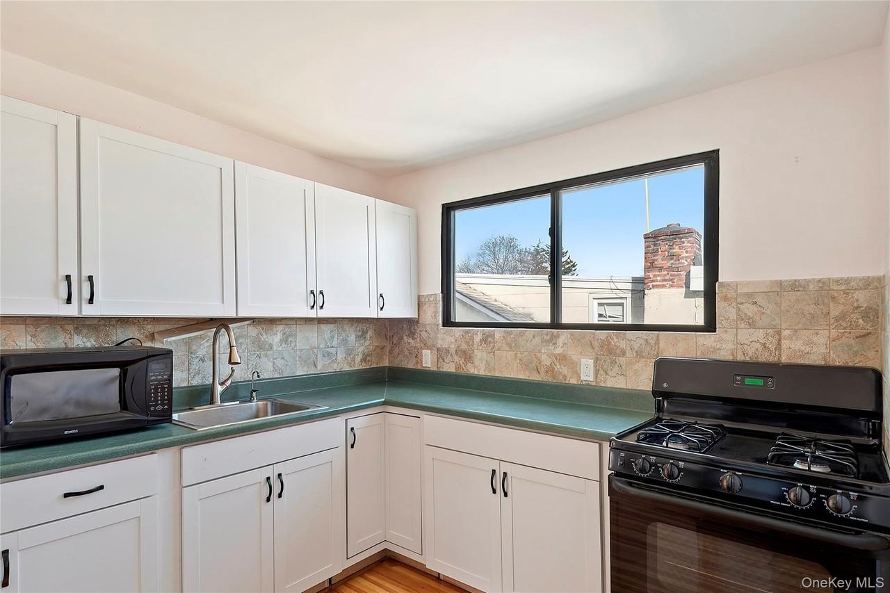 106 Thurton Pl Unit 2 #2 - Photo 2 of 7