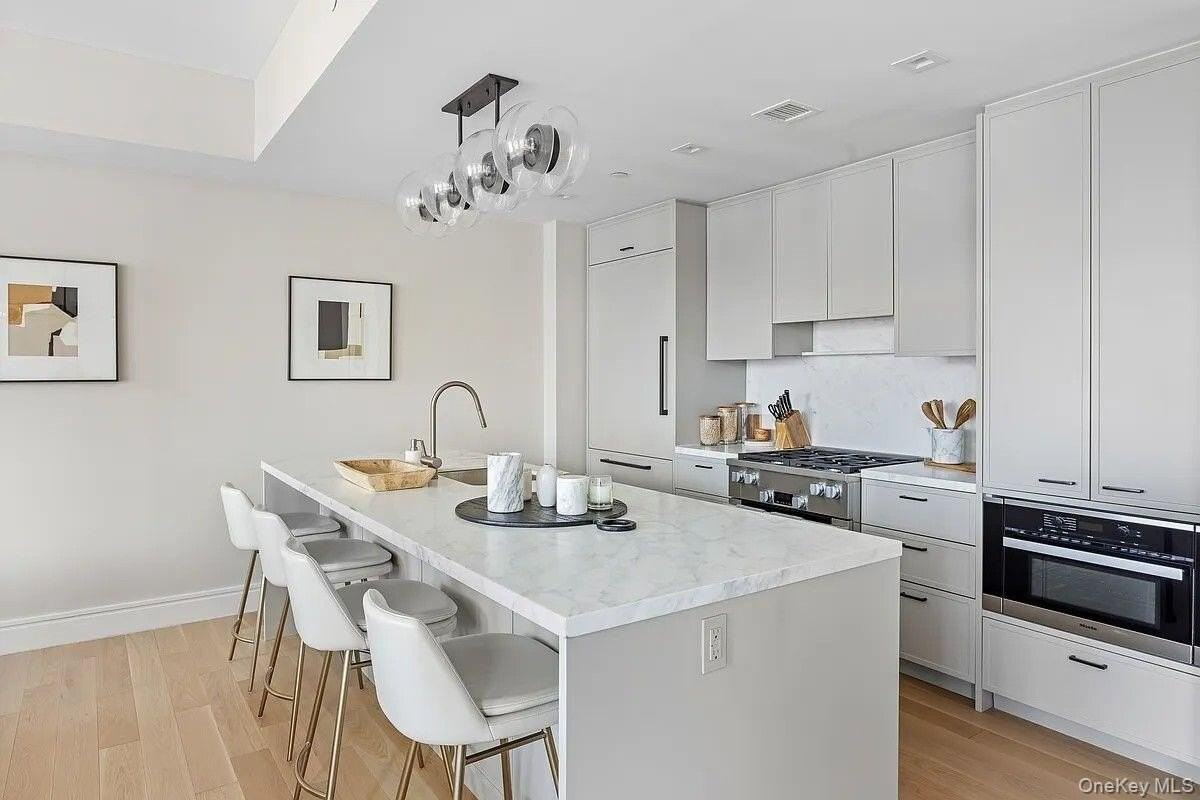 540 Avenue Of The Americas Apt 11a #11A - Photo 7 of 25