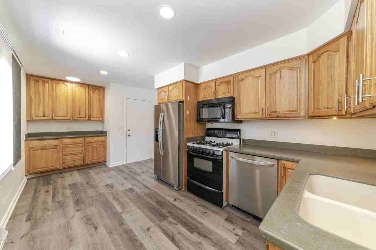 1008 S 10th Ave - Photo 5 of 15