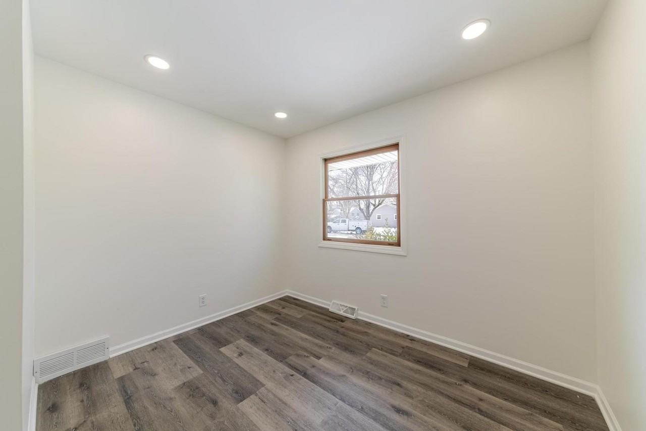 1008 S 10th Ave - Photo 7 of 15