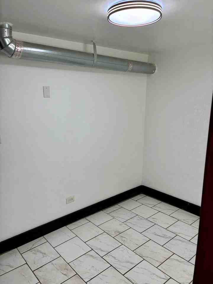 1111 N Leclaire Ave Unit B #B - Photo 3 of 11