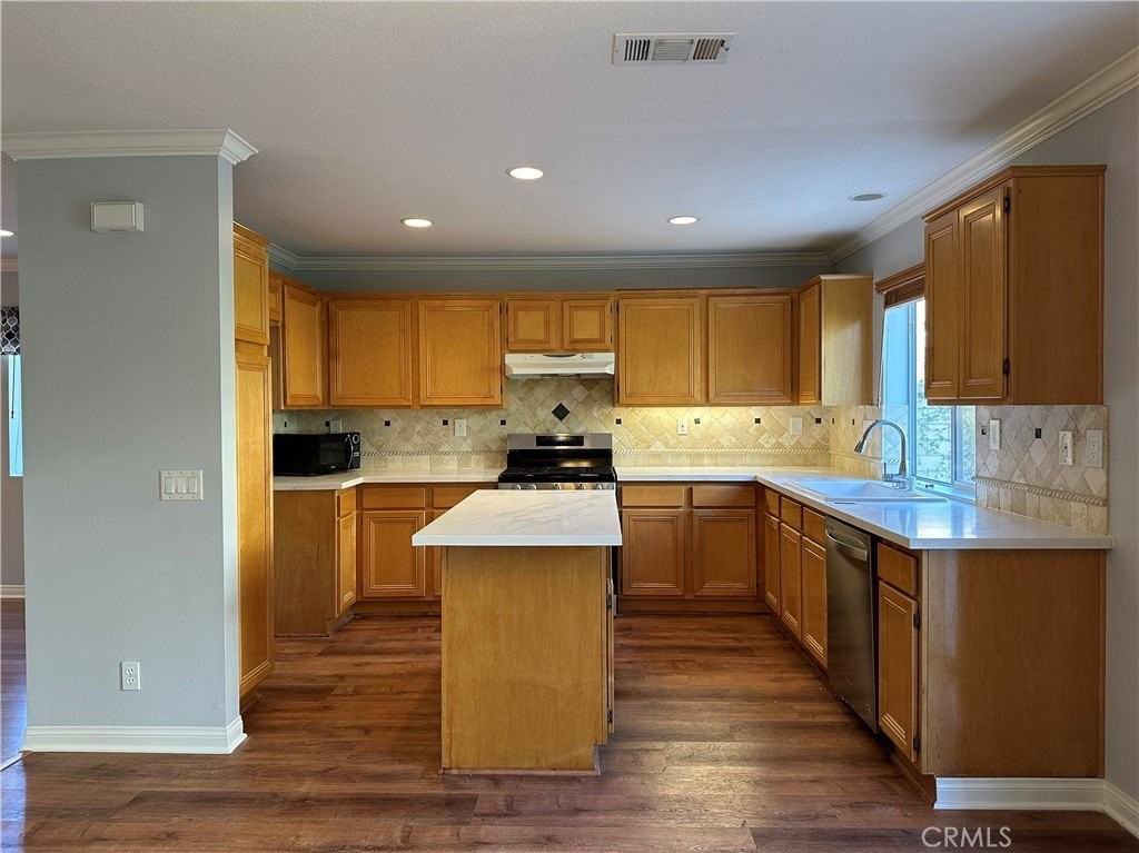 2505 San Simon St - Photo 7 of 35