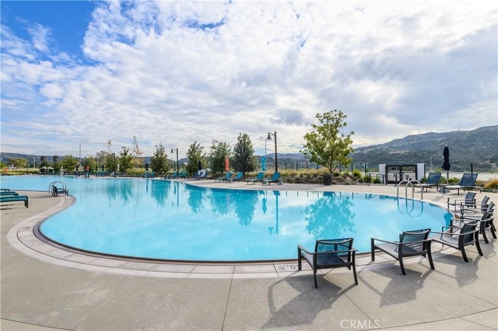 2261 Horseback Rd - Photo 7 of 20