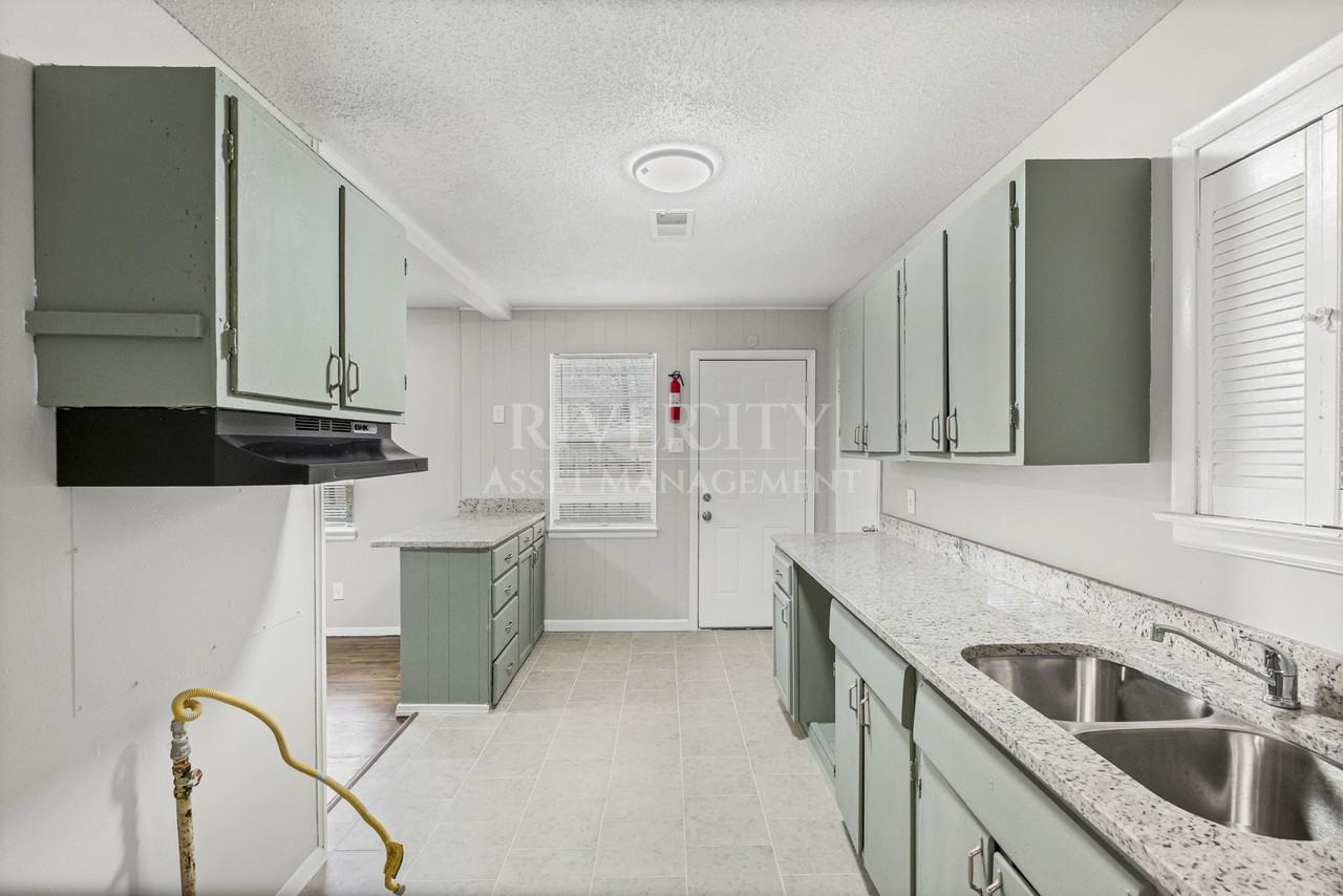 3592 Suzanne Dr #1 - Photo 7 of 16