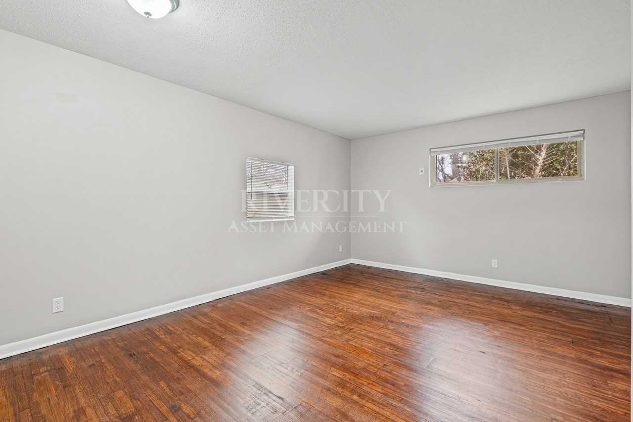 1694 Claire Ave #1 - Photo 5 of 14