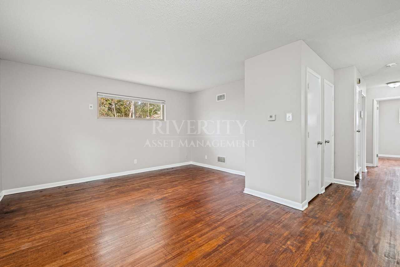 1694 Claire Ave #1 - Photo 6 of 14