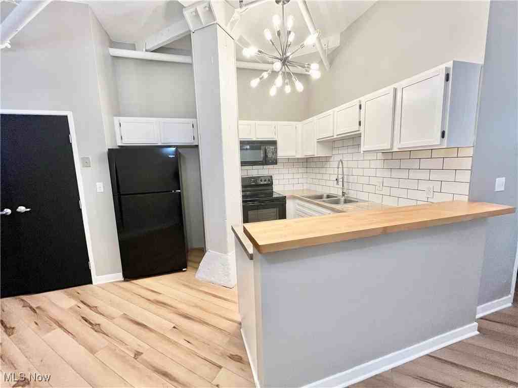 1133 W 9th St Apt 117 #117 - Photo 2 of 11