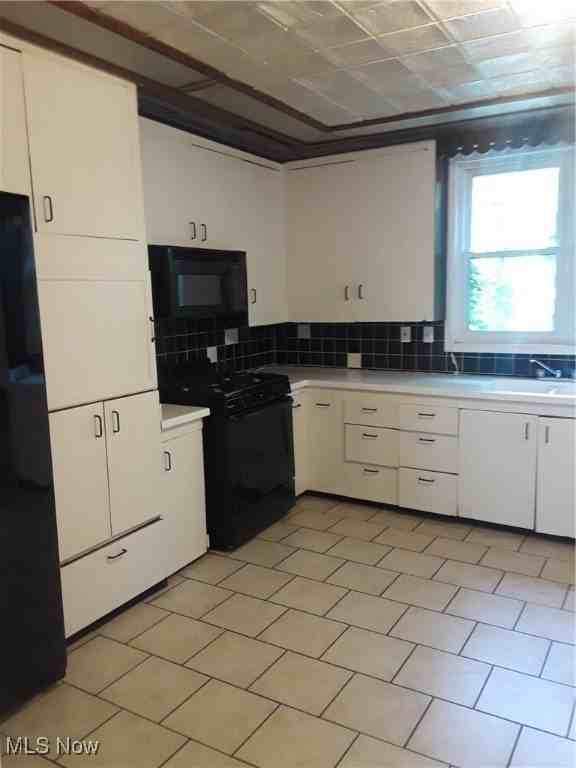 383 Aqueduct St - Photo 4 of 8