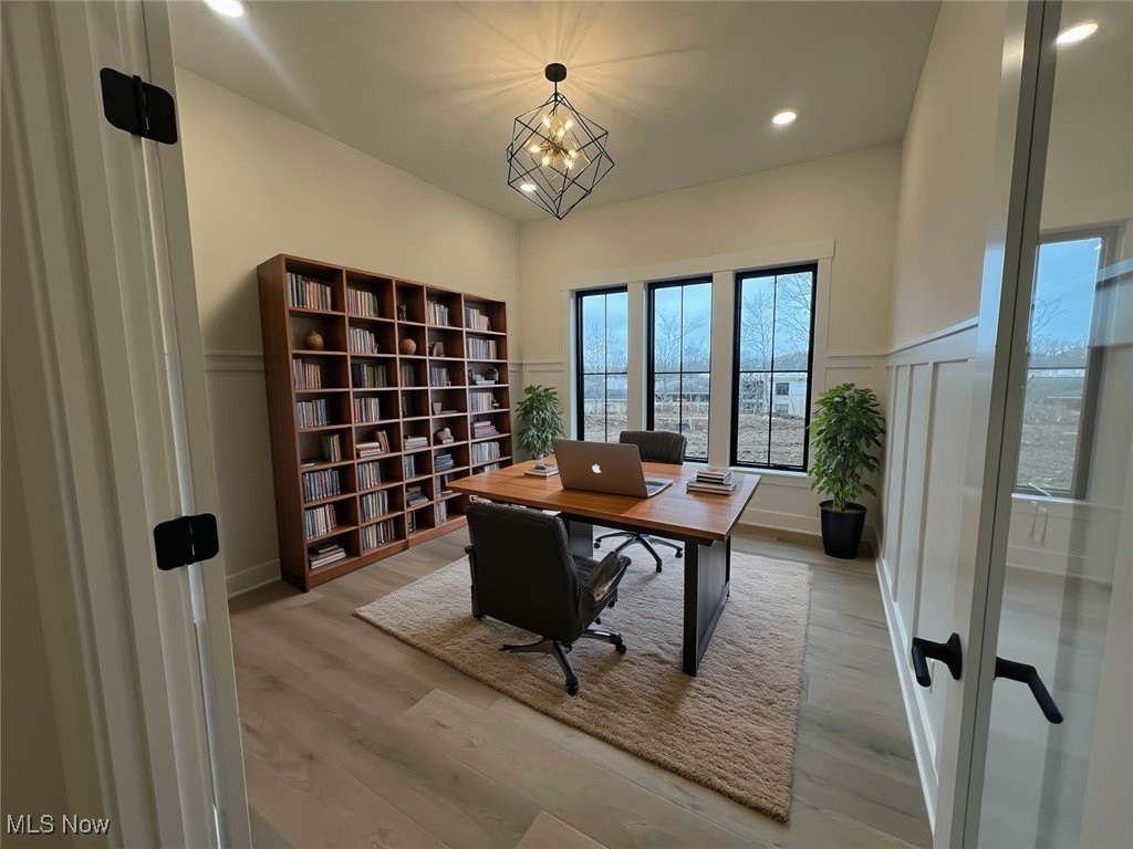 853 Club Dr W - Photo 5 of 7