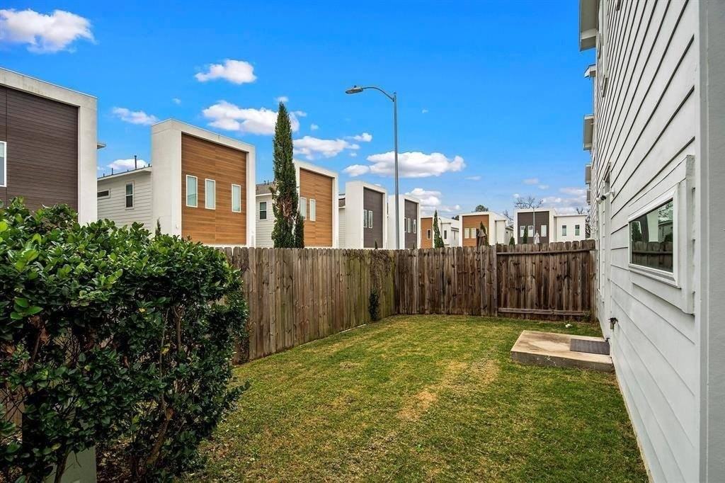 5511 Paraiso Pl - Photo 2 of 29