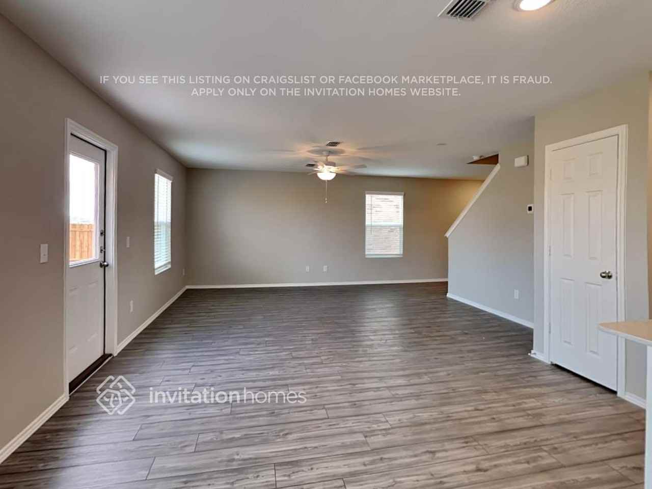 2021 Pleasant Knoll Cir - Photo 4 of 19