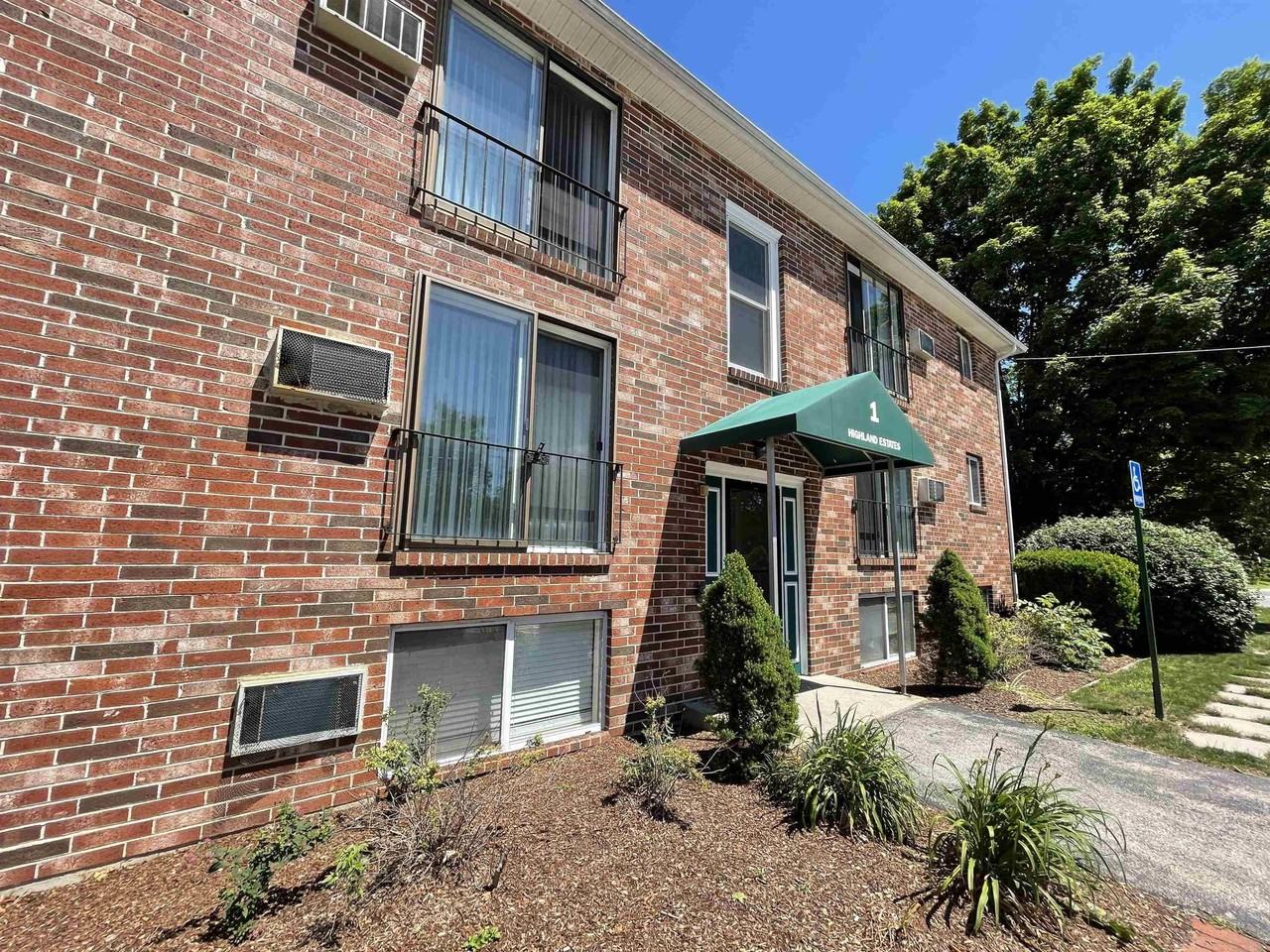 93 West St #15 - Photo 3 of 40