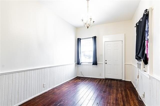 1926 Constance St - Photo 4 of 10