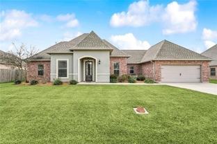 40186 Crestwood Ln - Photo 1 of 1