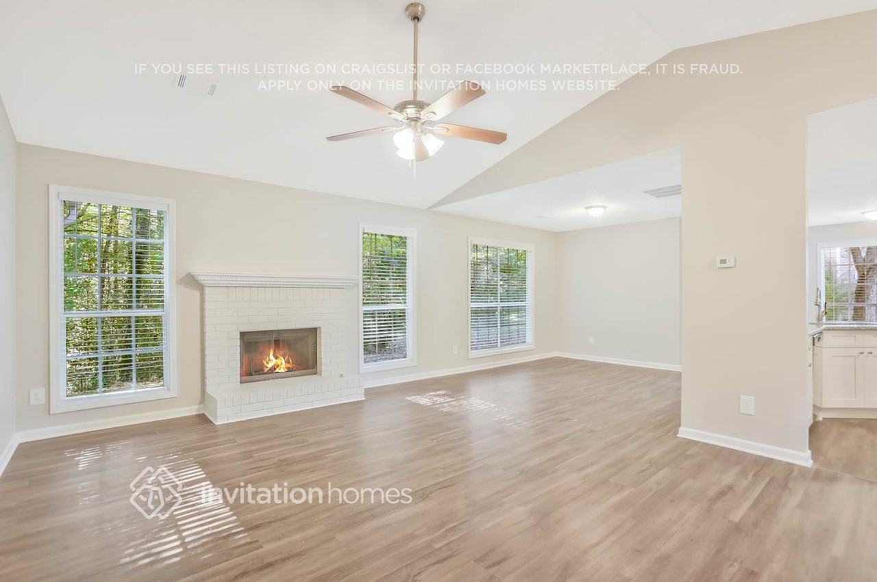 7365 Hunters Ridge Dr - Photo 3 of 16