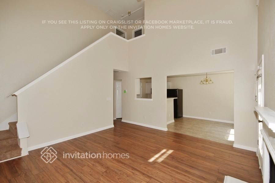 4435 Ravenwood Dr - Photo 6 of 18