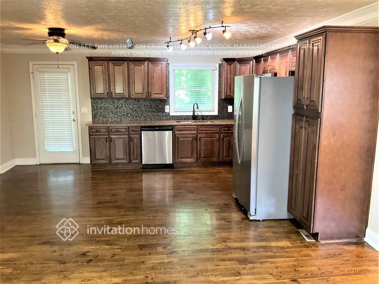 1903 Guardian Way - Photo 5 of 16