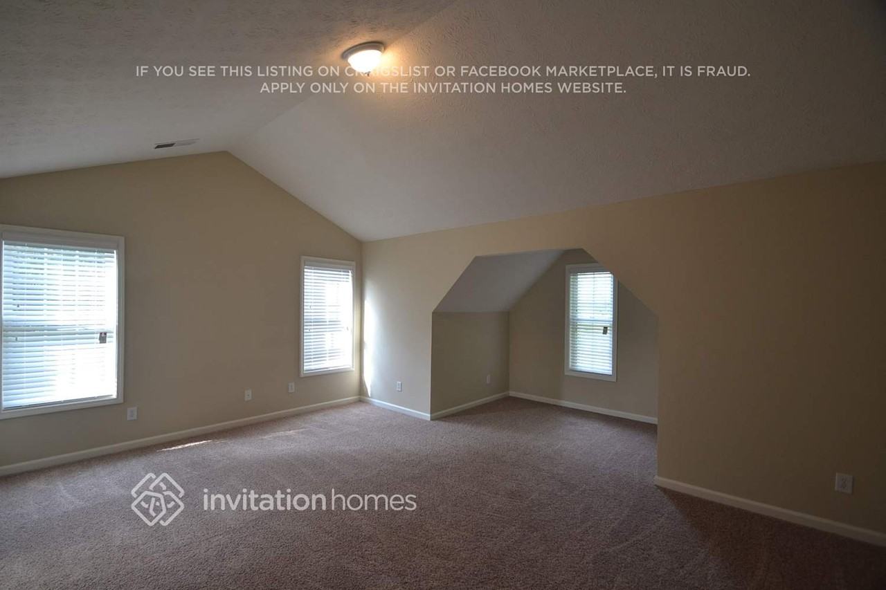 1634 Hayden Mill Way - Photo 4 of 17