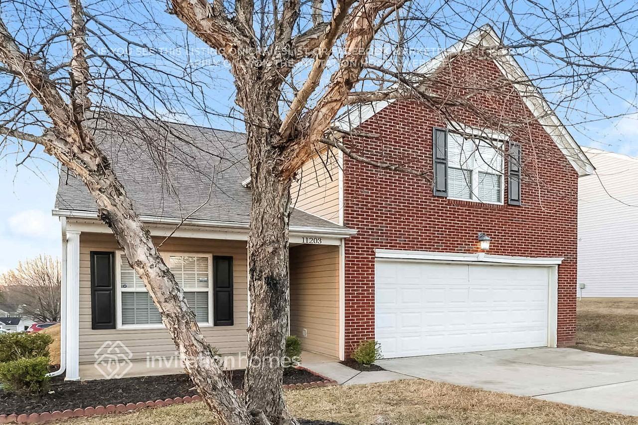 11203 Pointer Ridge Dr - Photo 4 of 18