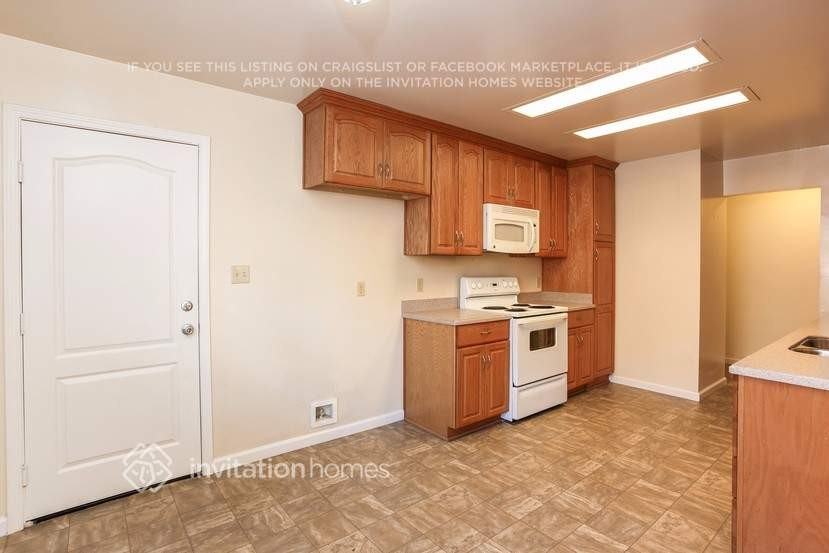 1528 Vervais Ave - Photo 3 of 22