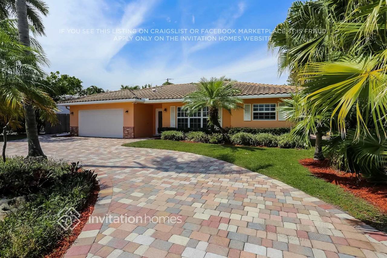 835 Nw 7th St - Photo 3 of 21