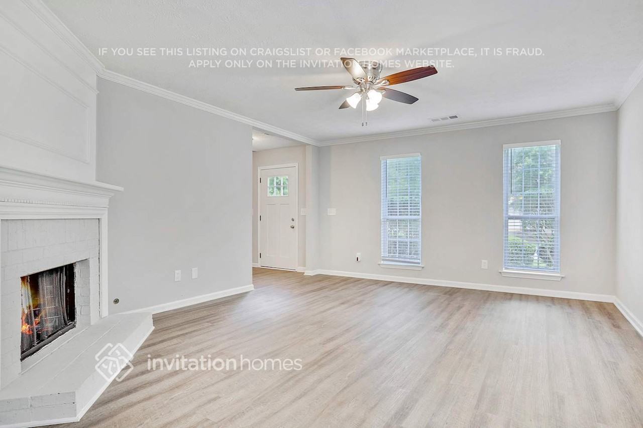 1027 Winterglen Way - Photo 4 of 25