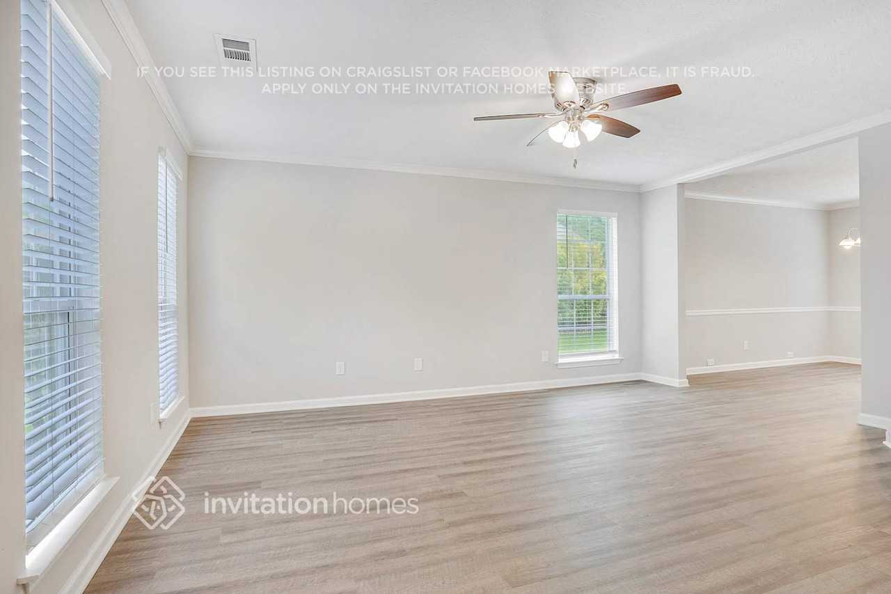 1027 Winterglen Way - Photo 6 of 25