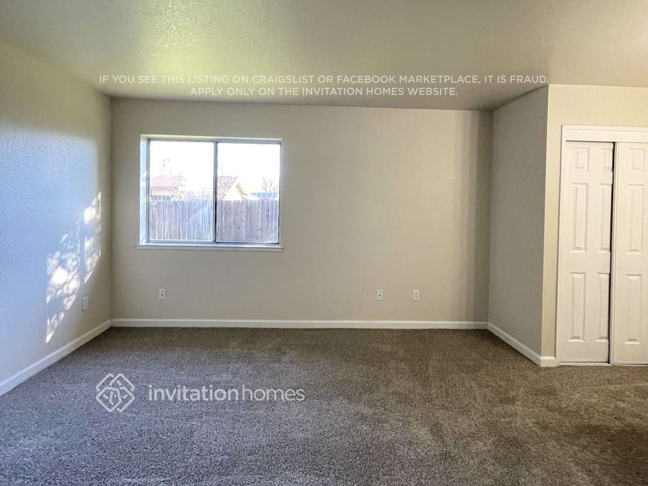 555 Spruce St - Photo 7 of 16