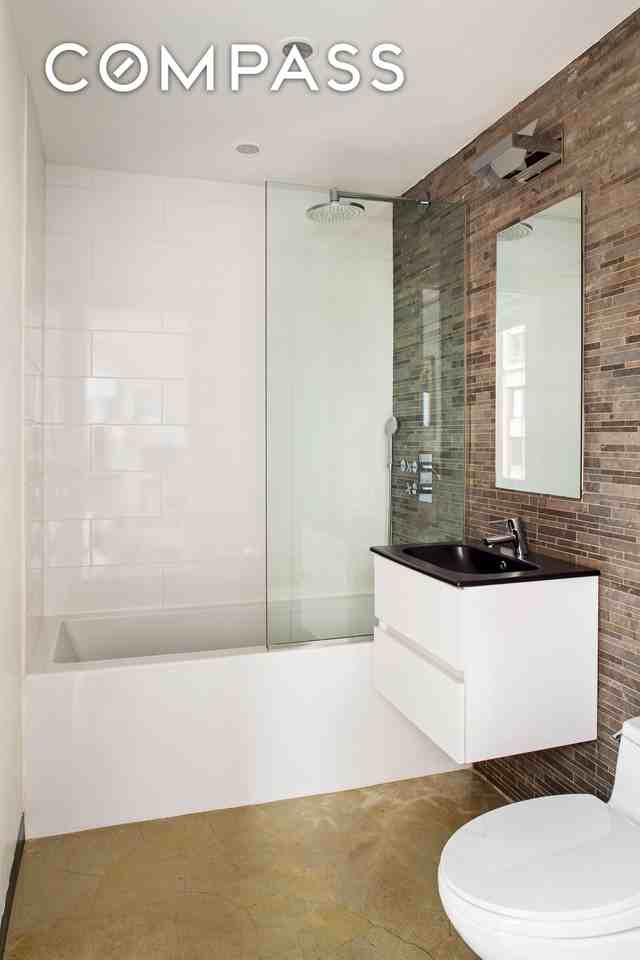 130 W 20th St - Photo 4 of 4