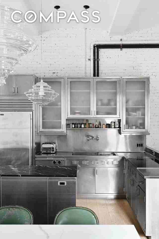 59 4th Ave #2B - Photo 4 of 14