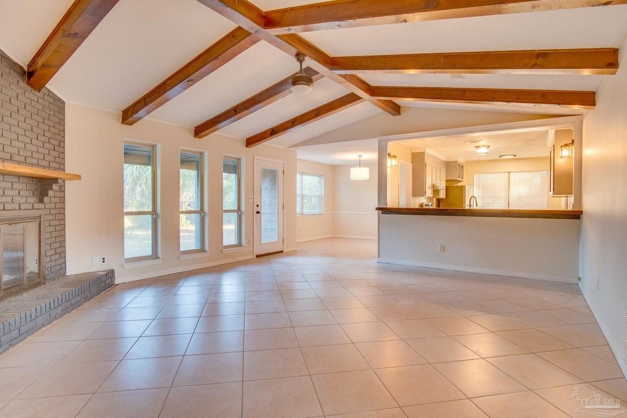 5910 Limestone Rd - Photo 5 of 20