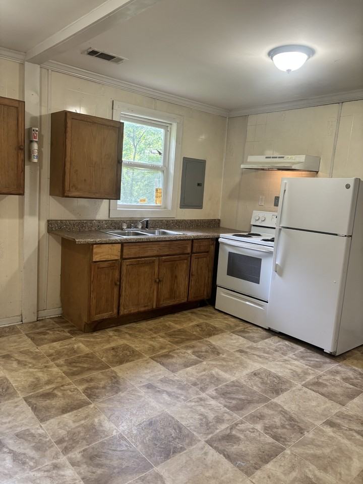 135 First St #1 - Photo 4 of 10