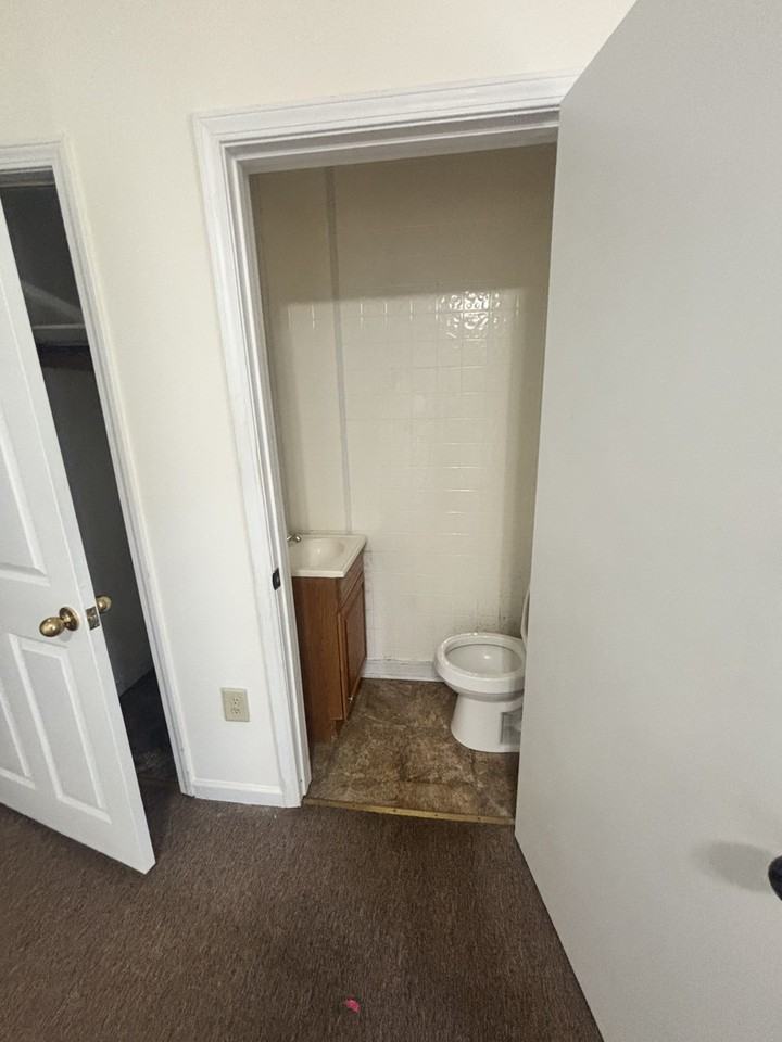 135 First St #1 - Photo 5 of 10