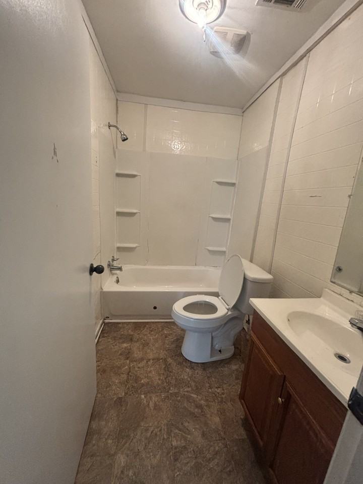 135 First St #1 - Photo 7 of 10