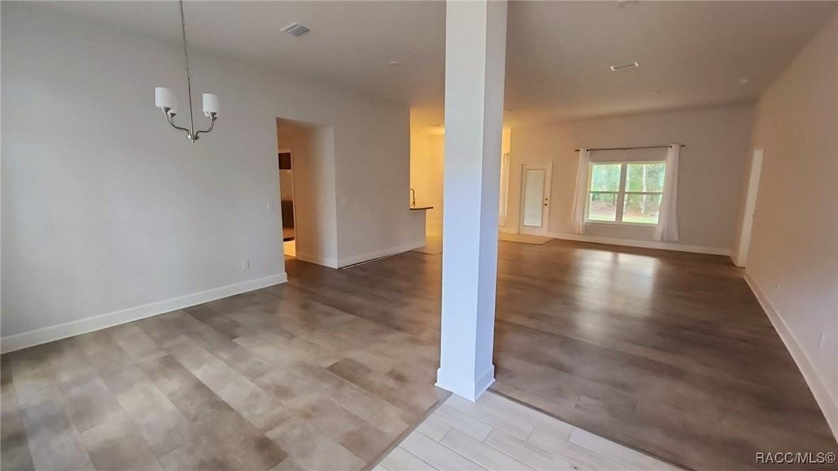 23 Lone Pine St - Photo 4 of 20