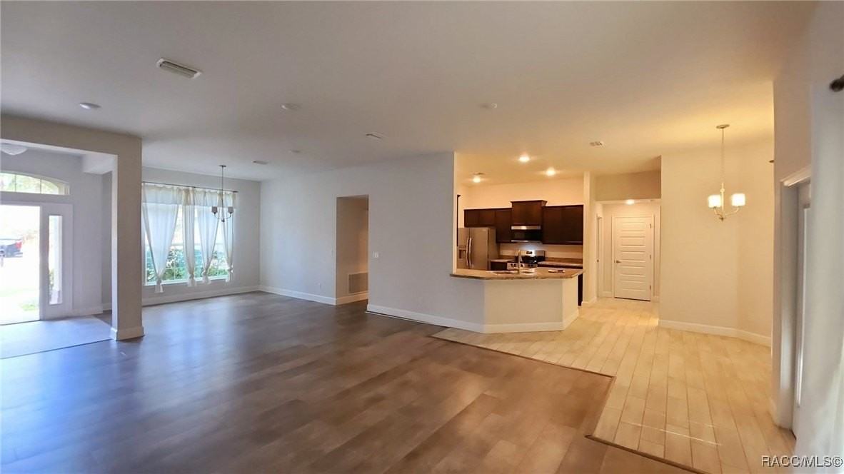 23 Lone Pine St - Photo 5 of 20