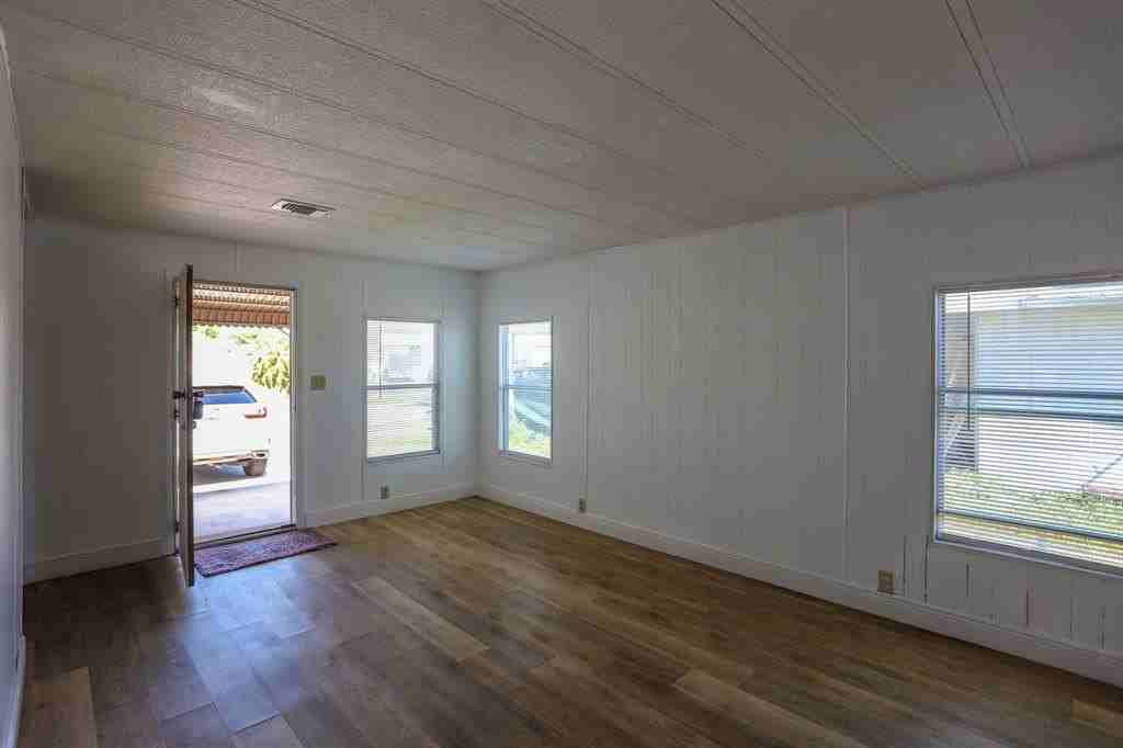 21726 N Heritage Cir - Photo 7 of 19