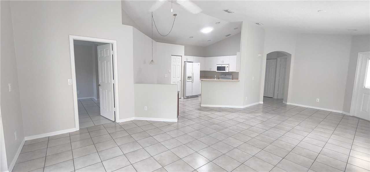 451 10th Pl - Photo 6 of 19